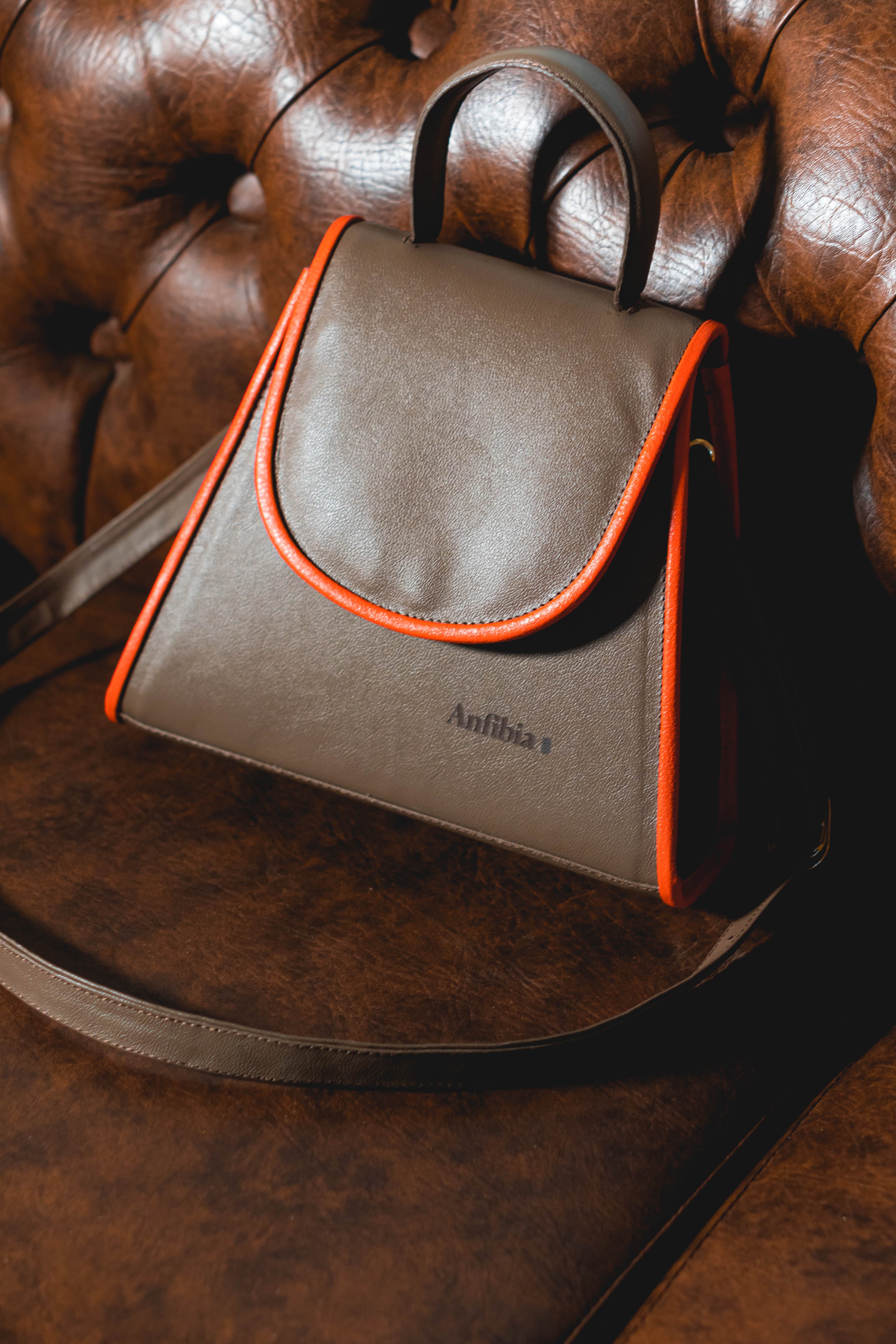 Auratus mocha mousse con naranja