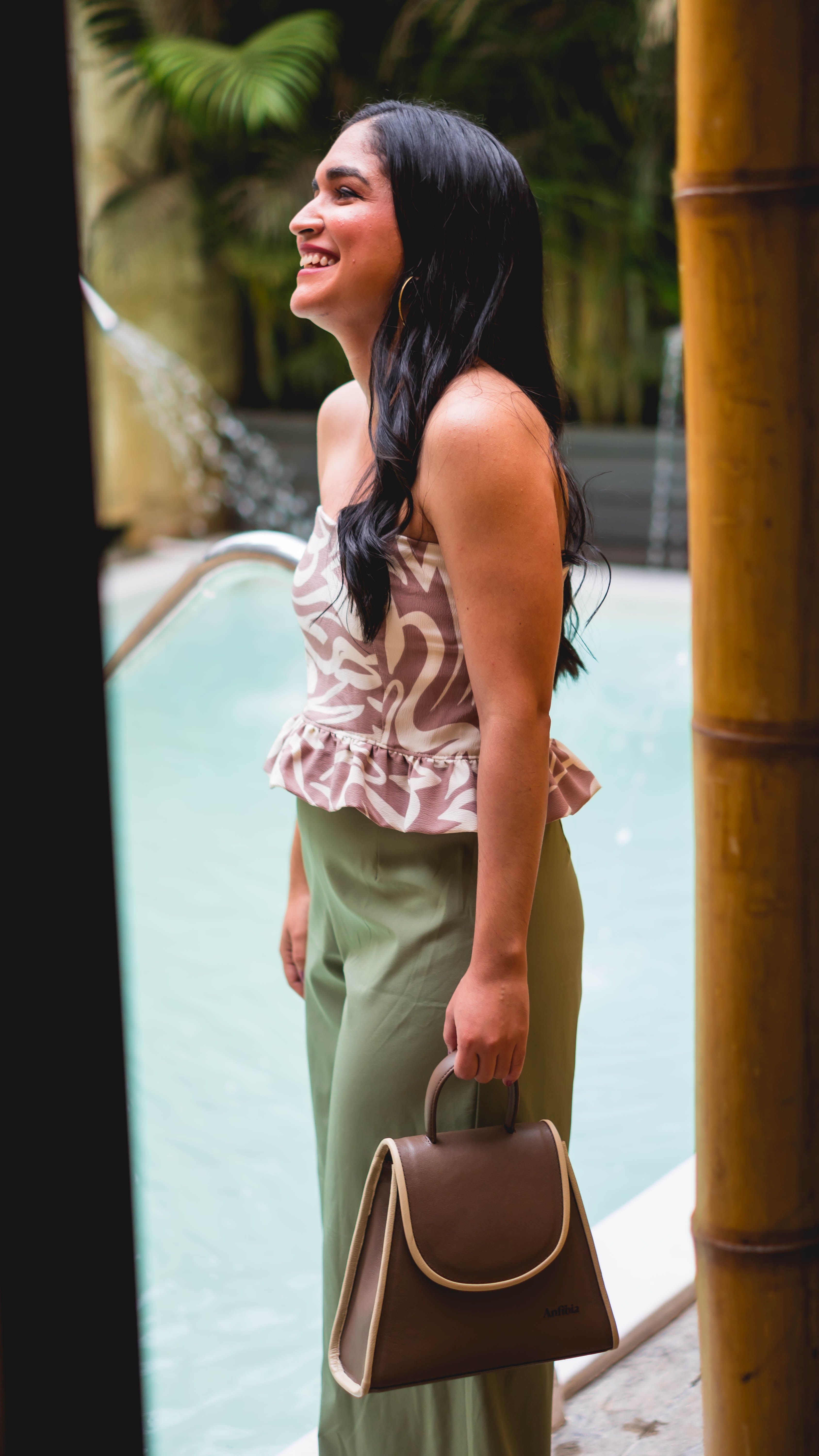 Auratus mocha mousse con beige